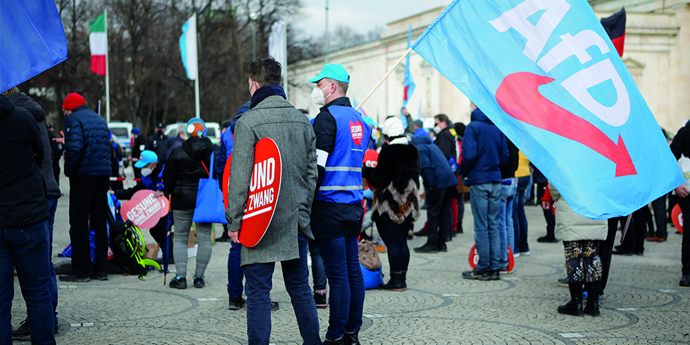 Kundgebung am bundesweiten Aktionstag der AfD „Gesund ohne Zwang“ auf dem Münchner Königsplatz. Foto: Anne Wild