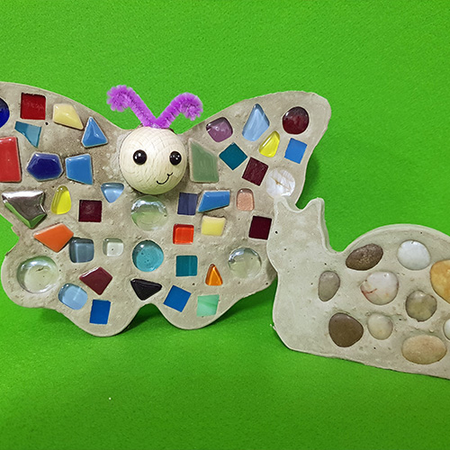 Ferienworkshop in den Sommerferien "Gestalten mit Mosaik & Beton" im Dschungelpalast