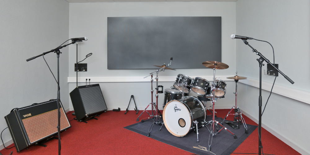 Feierwerk AMP Raum 03 Drums und Amps (c) Feierwerk Fachstelle Pop