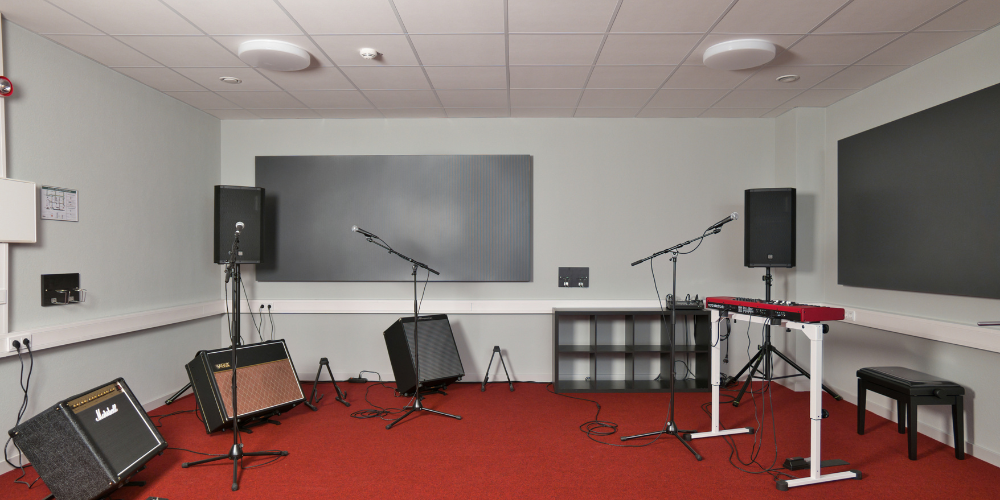 Feierwerk AMP Raum 10 Drums Amp Epiano (c) Feierwerk Fachstelle Pop