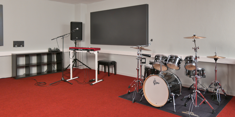 Feierwerk AMP Raum 10 Drums Epiano (c) Feierwerk Fachstelle Pop