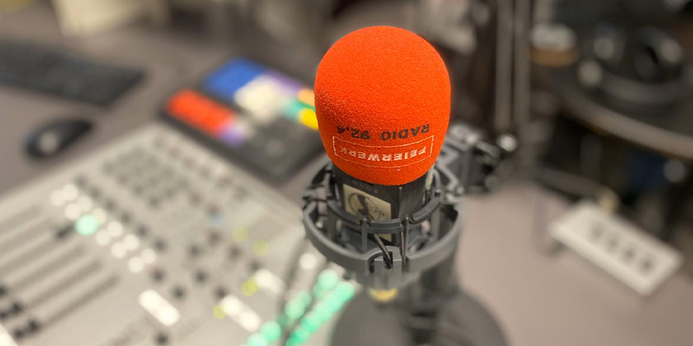 Mikro im Radiostudio von Radio Feierwerk