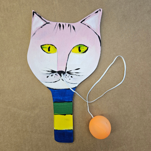 Paddleball-Schläger selbst gestalten in der Feierwerk Südpolstation