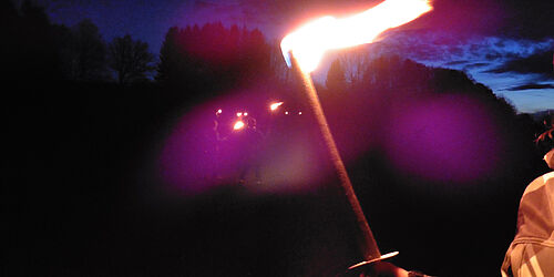 Dämmerungswanderung mit Feierwerk Boom