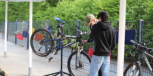 Radl-Reparatur-Werkstatt in der Feierwerk Funkstation