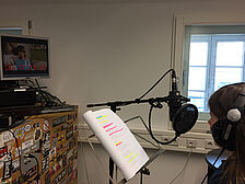 Einsprechen beim Prix Jeunesse im Radiostudio