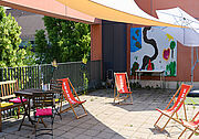 Gemütlichkeit auf der Dachterrasse in der Funkstation credit Katja Berger