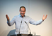 Grußworte vom Feierwerk Vereinsvorstand Chris Huber