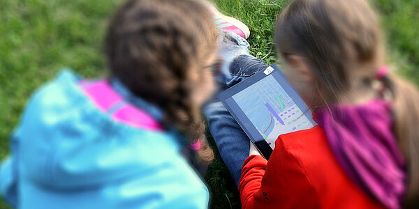 Medien im Park bei Funkstation im Park