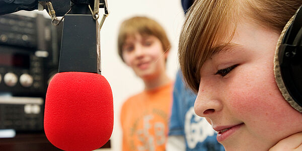 Radio Feierwerk fuer Kinder Kurzwelle im Studio