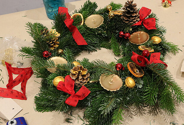Adventskranz binden