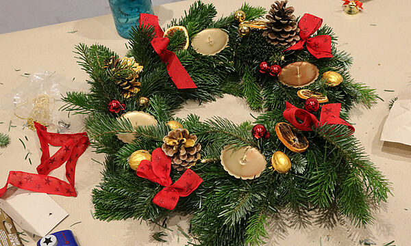 Adventskranz binden