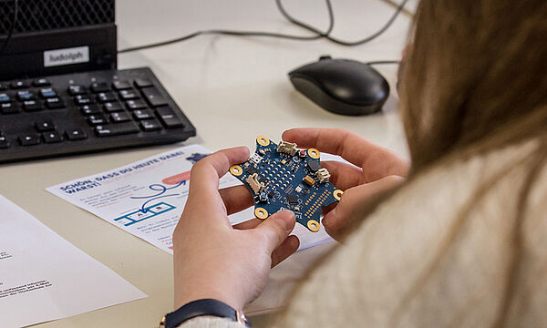 SHE.CODES – PROGRAMMIERWORKSHOP FÜR MÄDCHEN