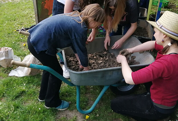 AB IN DEN GARTEN