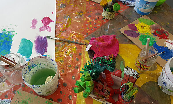 FARB-EXPERIMENTE für Kinder von 3-5 Jahren (mit Eltern)