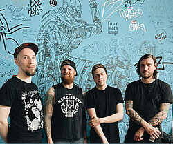 FOUR BLACK LUNGS