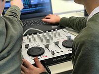 Do 09.06.2022 PFINGSTFERIENPROGRAMM 2022 - ELECTRONIC-MUSIC-WORKSHOP: SOUND OF DOMAGKPARK für Kinder ab 11 Jahren und Jugendliche