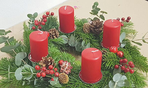 Adventskranz binden