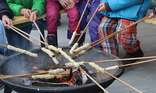 Stockbrot-Grillen