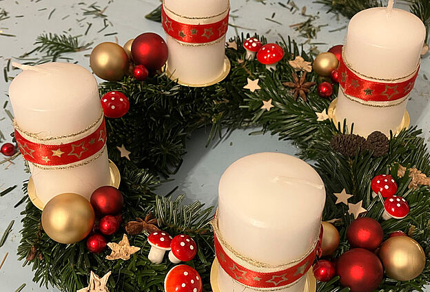 Adventskranz binden