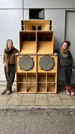 SIREN SISTERS SOUNDSYSTEM