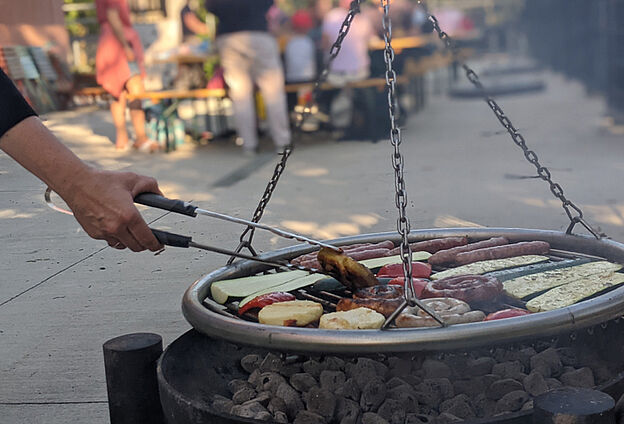FEIERABEND-GRILLEN