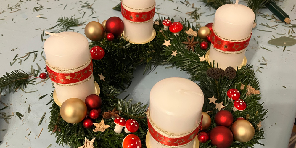 Adventskranz binden